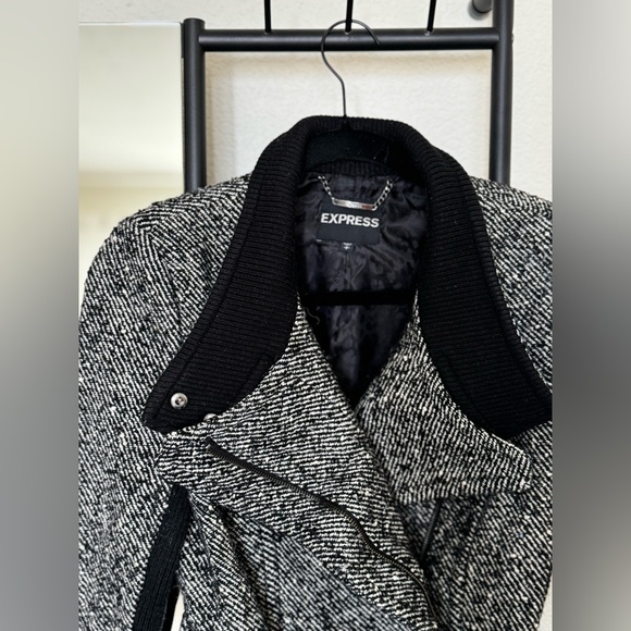 Express women’s twill coat with tie waist - Picture 3 of 4